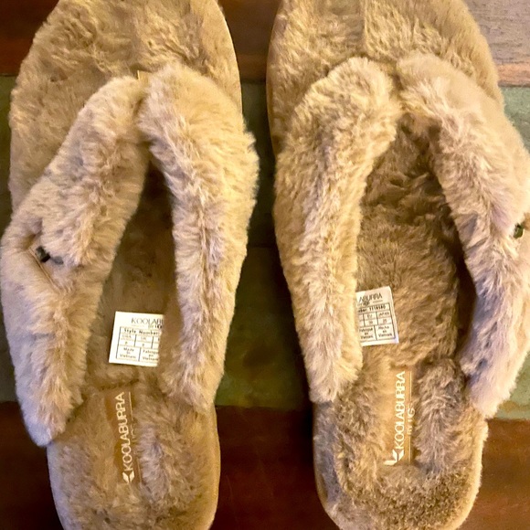 Shoes - Koolaburra by UGG Slippers, Size 8